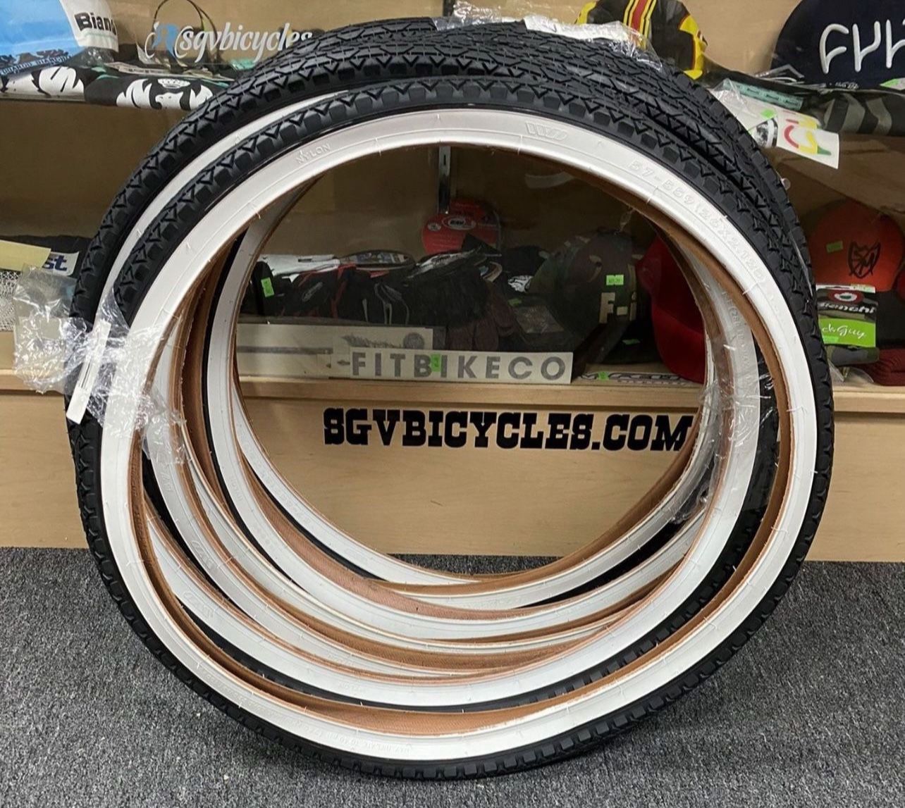 Duro 26x 2.125 White Wall Beach Cruiser Bicycle Tires brand new