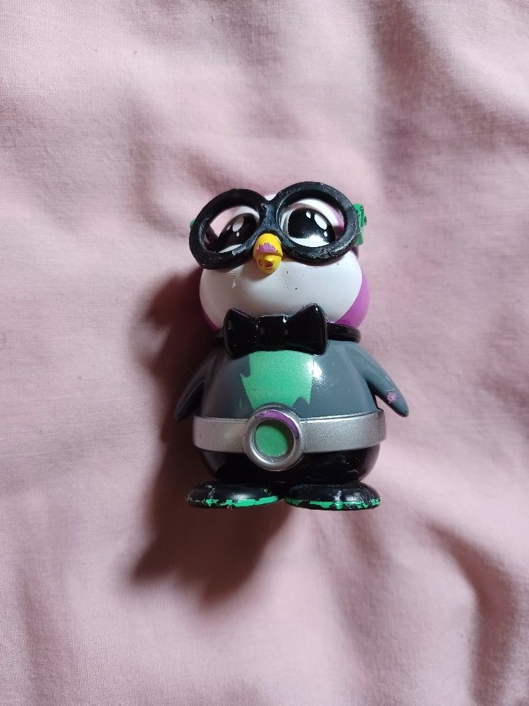 #Ryan's World Peck Penguin Figure