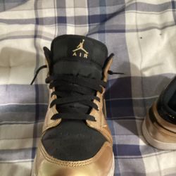 Jordan 1 Retro High Og Black Metallic 
