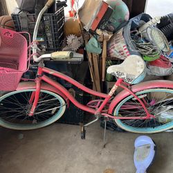 Huffy Beach Cruiser With Basket $75