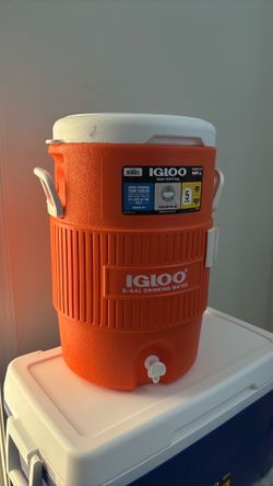 Igloo 5-Gallon Seat Top Beverage Cooler
