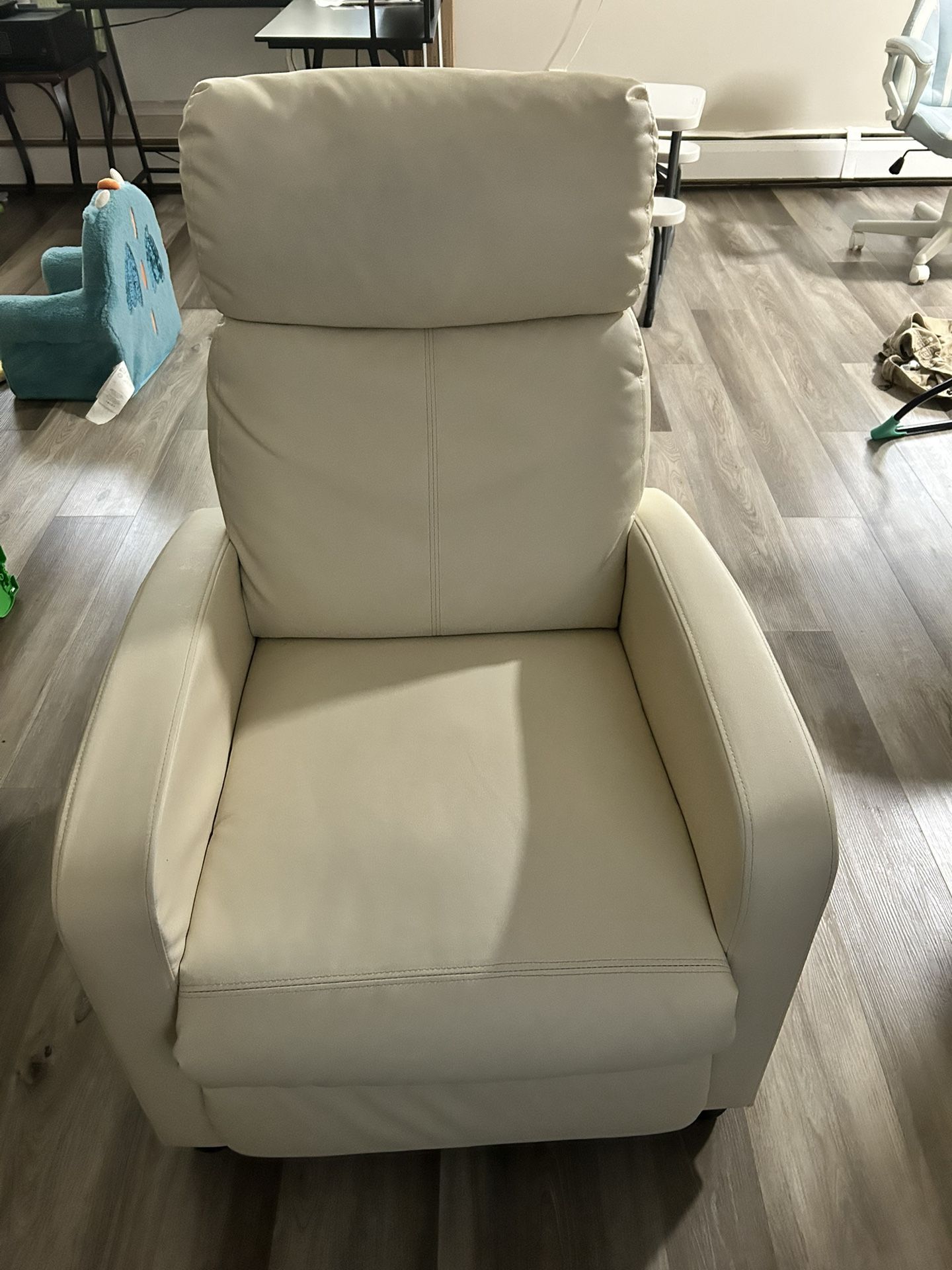 White Lounge Chair