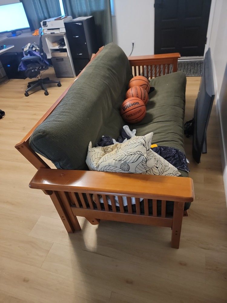 Free Sofa Couch