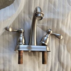 Delta Windemere Two Handle Centerset Bathroom Faucet in Brushed Nickel Vanity 