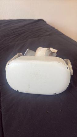 Oculus Quest 2 VR Headset