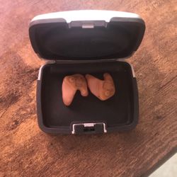 Hearing Aids (no Batterys)