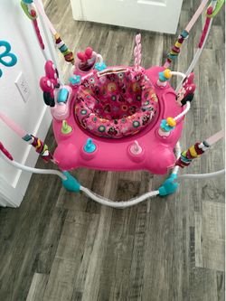 Minnie mouse jump