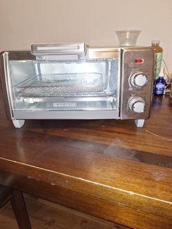Black + Decker Toaster Oven/ Air Fryer 