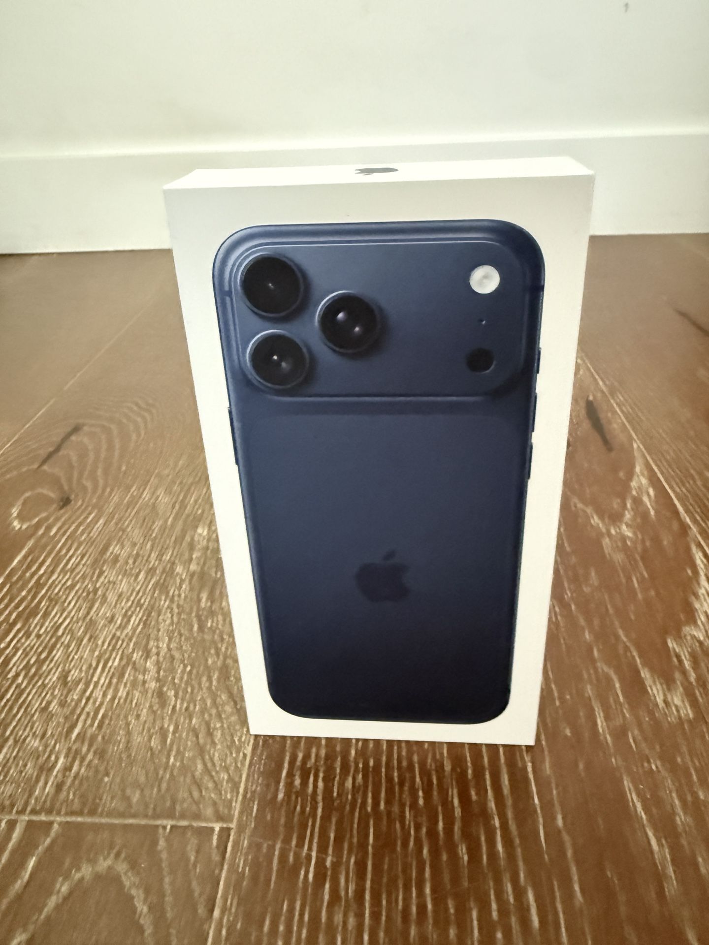 Apple iPhone 17 Pro Max 256gb Deep Blue (Unlocked) - Pickup Or Ship TODAY