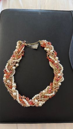 Pearl pink beaded necklace