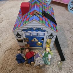 Melissa & Doug Wooden Doorbell House