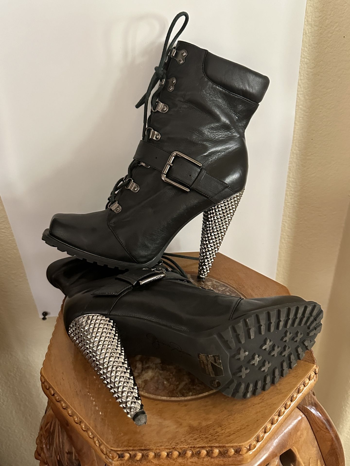 Jessica Simpson Boots Size 8