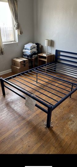 Twin Metal Platform Bed Frame with Headboard Navy Blue