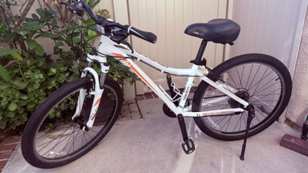 Liv Bliss Womens Mountain Bike 26”