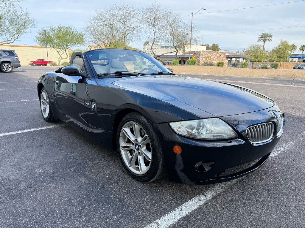 2005 BMW.Z4, LOW.MILES, CLEAN.AUTO-CHECK, GREAT ON GAS, COLD.AC.CONVERTIBLE π