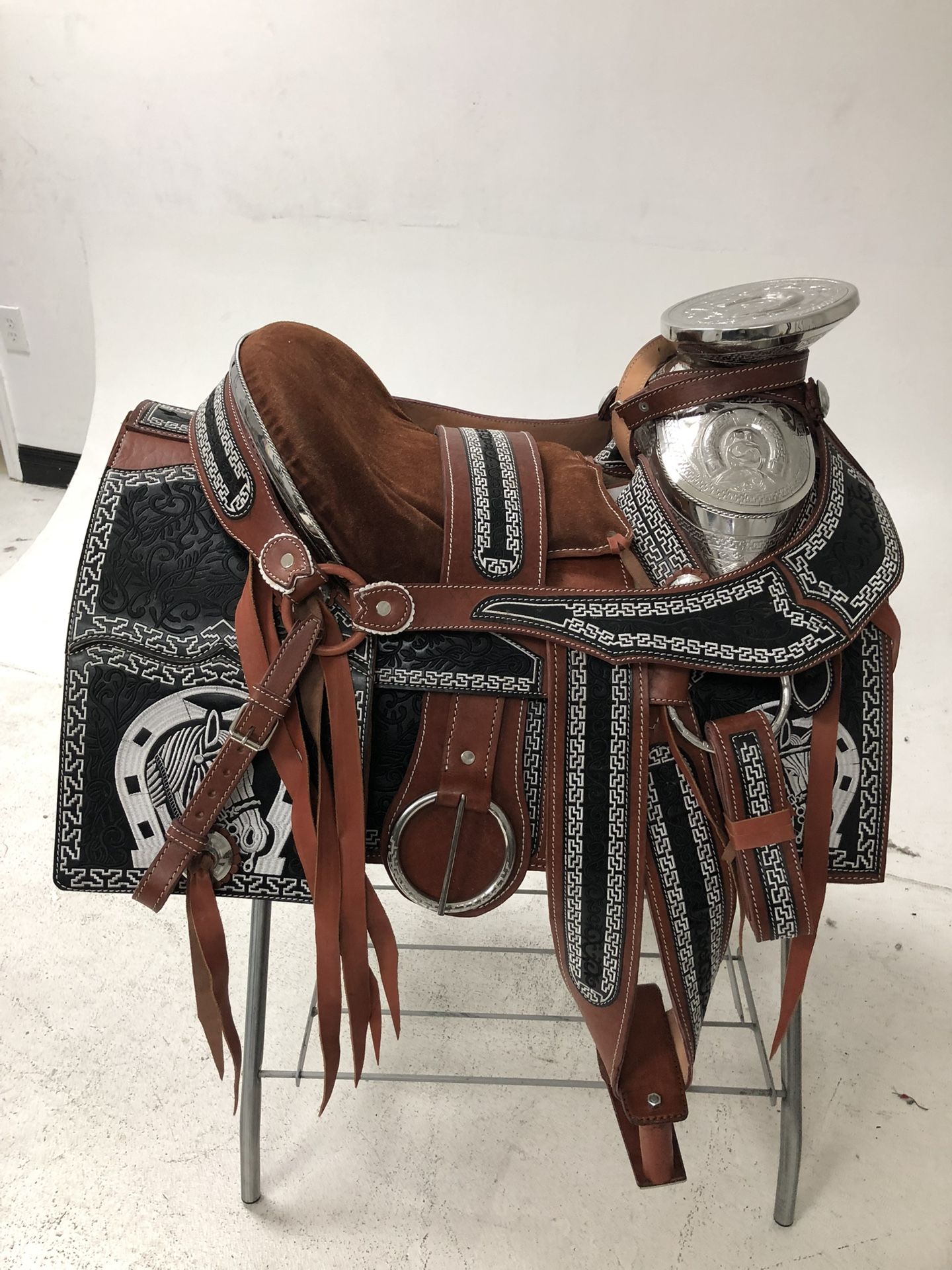 Nueva Montura Plateada