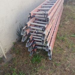 Ladders 25 ft