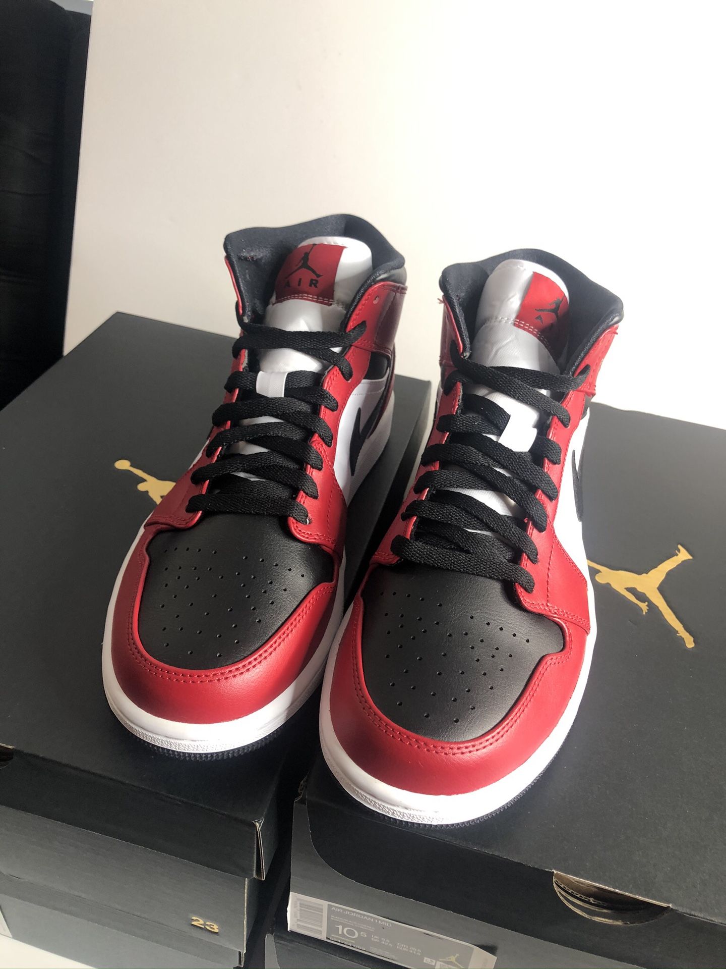 Nike air Jordan mid Chicago size 11 - Main Image