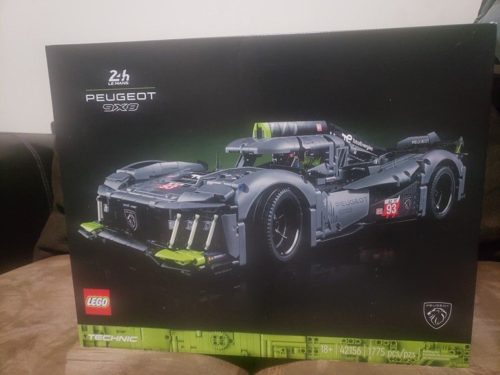 LEGO Technic 42156 24h Le Mans Peugot 9X8 Model Car  "NEW"