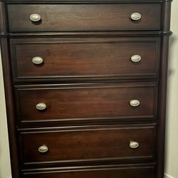 Dresser-5 drawer w/ Mirror & Jewelry Top & side