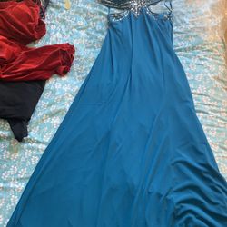 Size 4 Homecoming/prom/ party dresses 