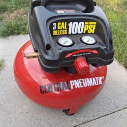 Air Compressor 3 Gallons no hose 