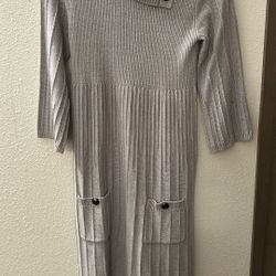 Special Occasion Dress . No Tag but I Think Is Size M 