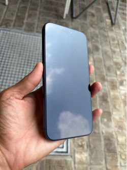 Unlocked iphone 17 pro max 256 , sell or trade