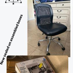 Mid-Back, Vinyl Mesh Task Office Chair, Black Ergonomic Office Chair, Mesh Computer Desk Chair with rotation .     New sealed packaging  Pick up Belmo