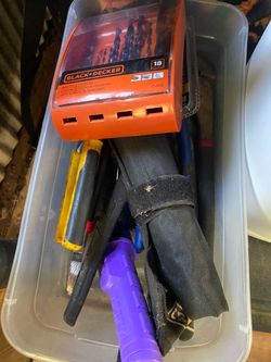 Little tub of tools that has flashlights