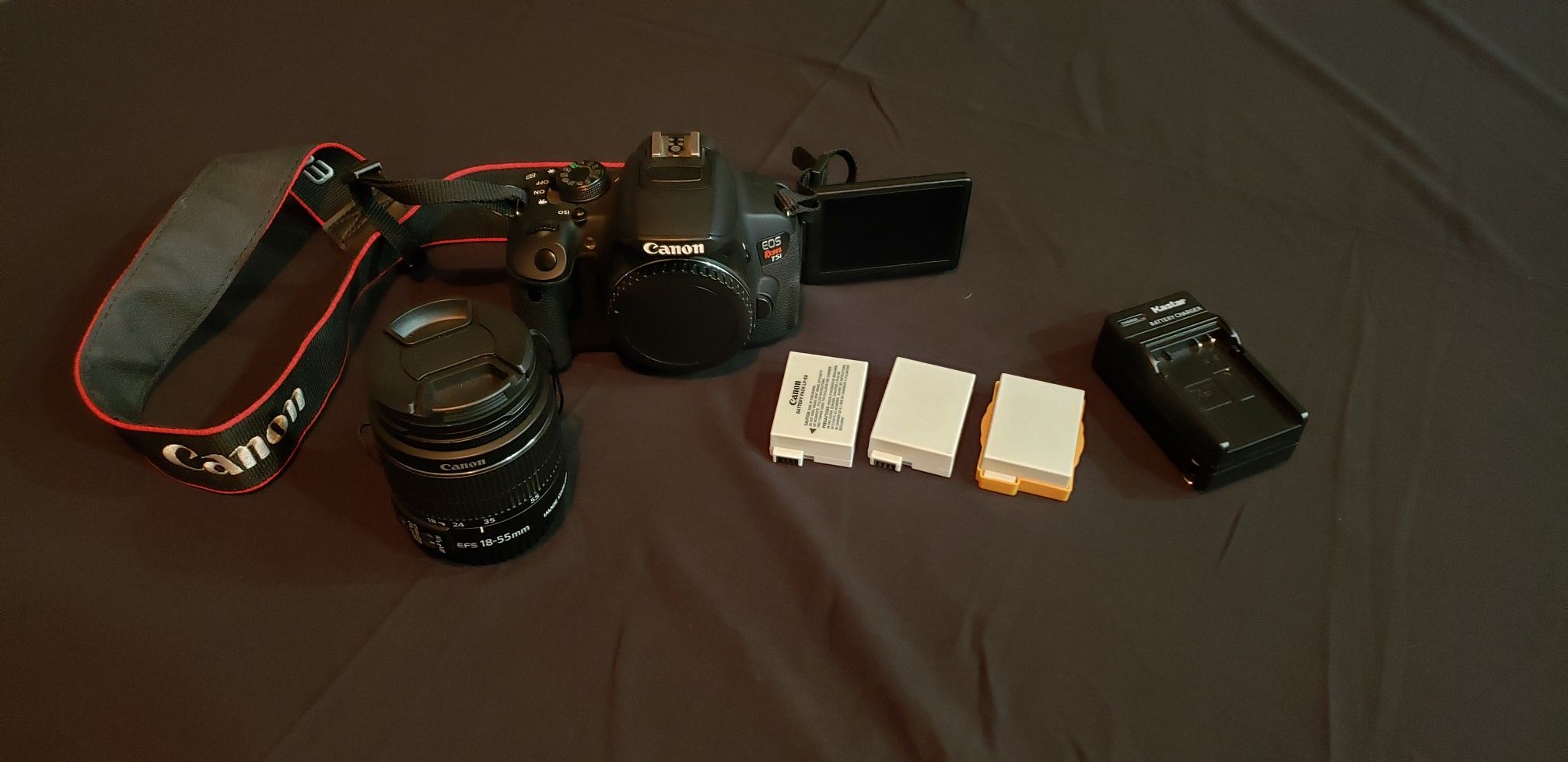 Canon T5i with kit lens ready to go!