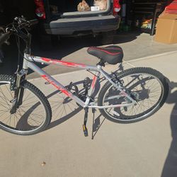 HUFFY HARDTAIL MOUNTAIN̈ BIKE