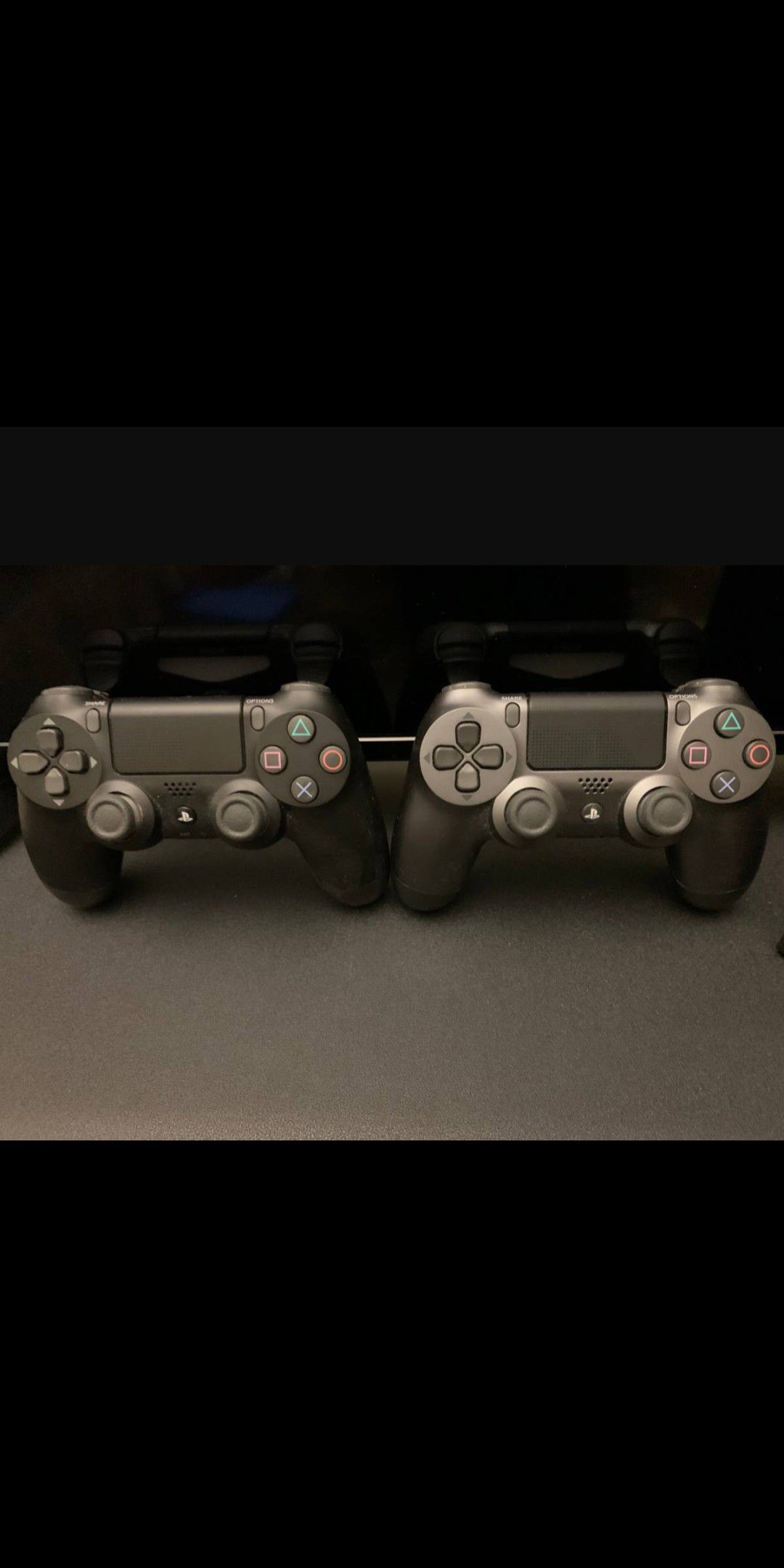 Playstation 4 Pro + 2 Controllers + Games!