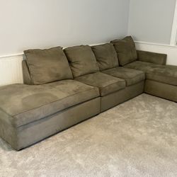 **SECTIONAL SOFA**