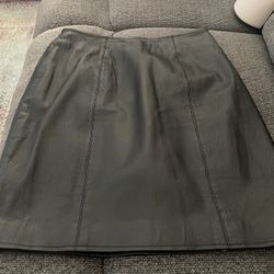 Amanda Smith Black Leather Skirt. Women’s Size 6