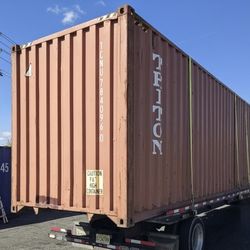Used 20 & 40 Foot Shipping Containers Out of Newark