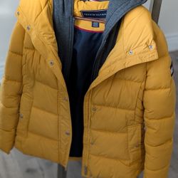 Tommy Hilfiger Puffer Jacket Size Medium 