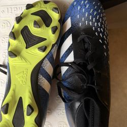 Soccer Men Cleats Size 9