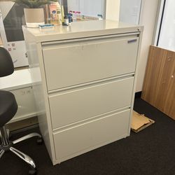 Filing Cabinet 3 Drawer With Keys