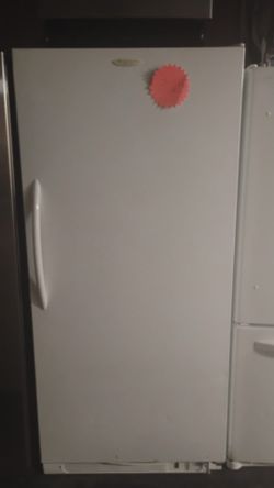 Nice Frigidaire upright freezer