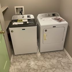 One Year Old Washer And Dryer 