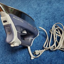Rowenta Pro Master Steam Iron DW8080 - used working condition with leak