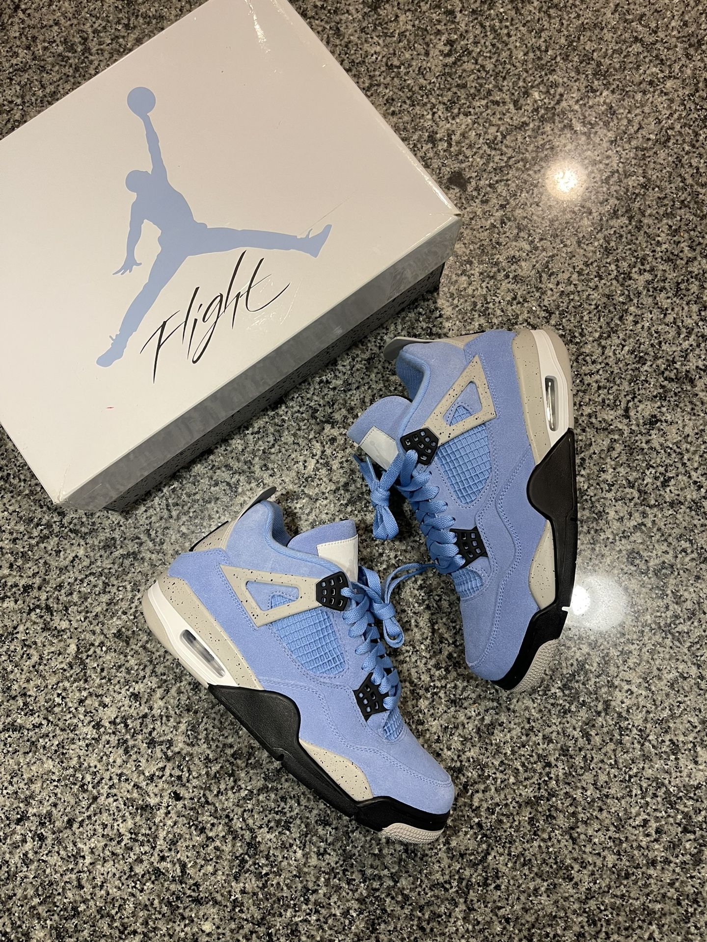 ✅Jordan 4 University Blue