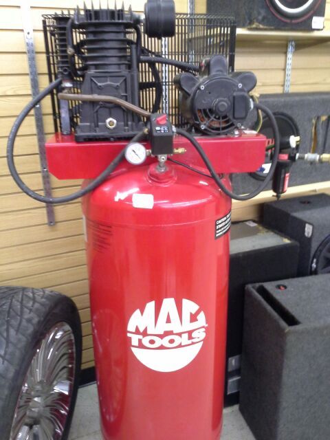 Mac tools air compressor (220 voltage)