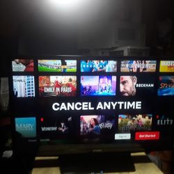 Samsung Smat TV 28" Inch Remote control Includes 