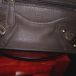 (*New ) Authentic BCBG Genuine Textured Brown LeatherWristlet / Handbag