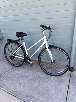 LIV ALIGHT HYBRID BIKE 700c Wheels