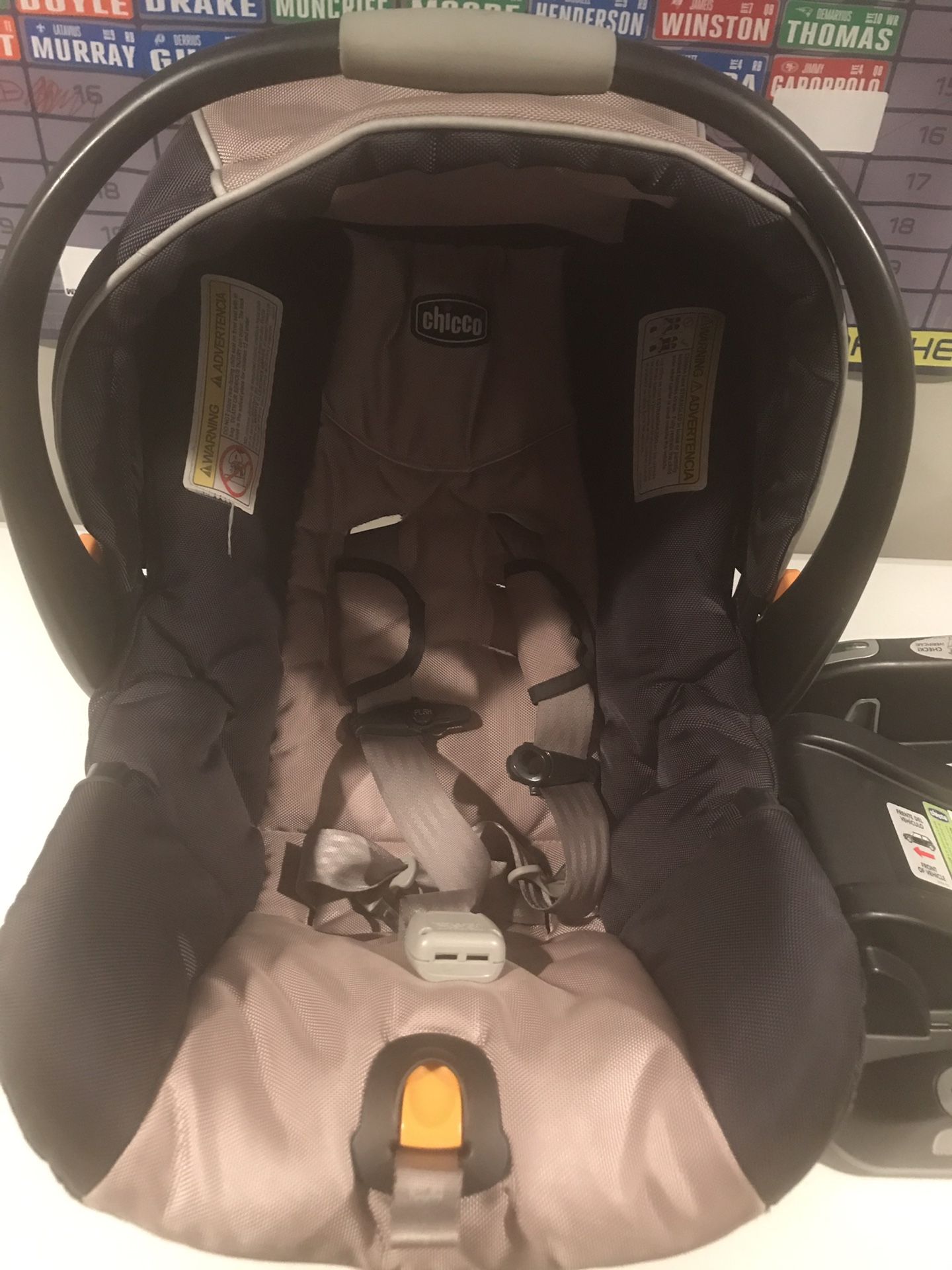 Chicco KeyFit 30 car seat