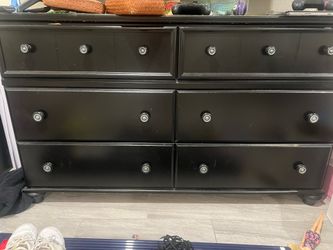 Dresser