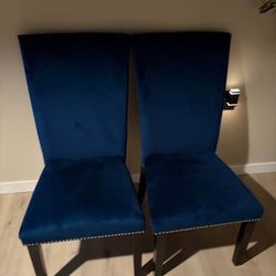 Value City Chair Set Up Two
